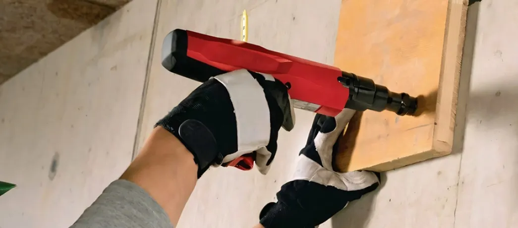 Efficient & Labor-Saving! Multifunctional Pneumatic Nail Gun Boosts Quality & Productivity